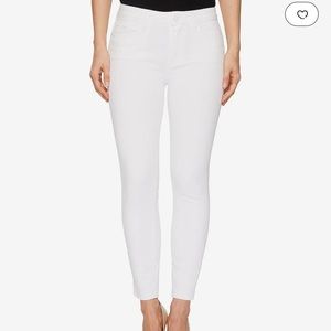 Brand new Paige denim skinny white jeans size 27